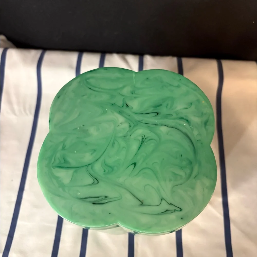 Storage box - Picture 2 of 3